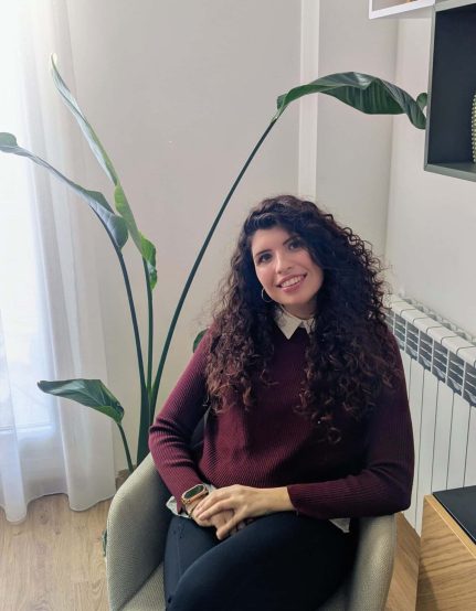 Júlia Margalef. Psicóloga especializada en terapia individual, de pareja y familiar